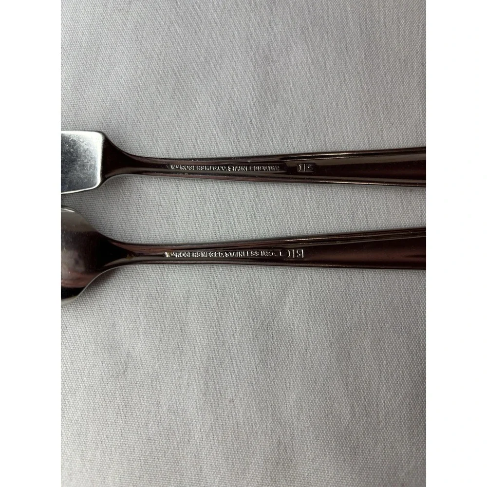 WM Rogers Stainless Steel Cheese Knife & Jelly Spoon Silver Glossy Handle